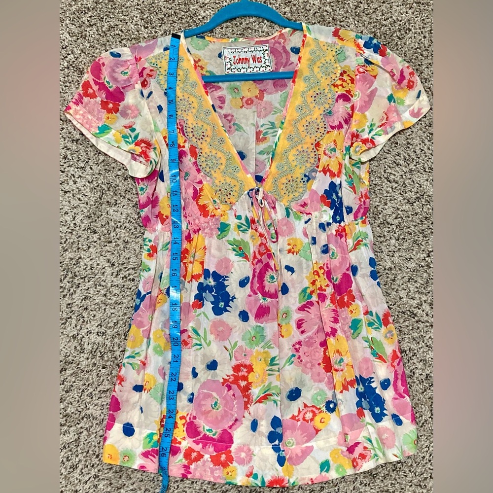 “Johnny Was” multicolor floral short, sleeved blouse with embroidered detail